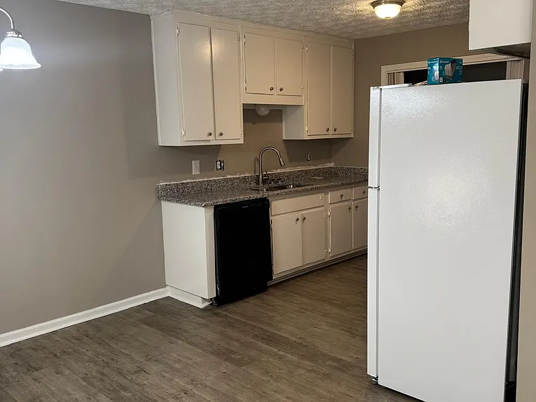 2154 Wells Dr SE — Photo 6