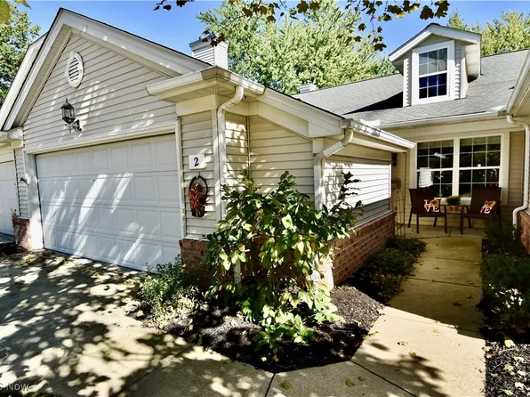 2 Community Dr, Avon Lake, OH 44012