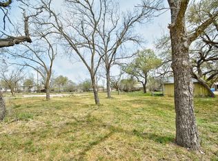 43 Well St, Rocksprings, TX 78880