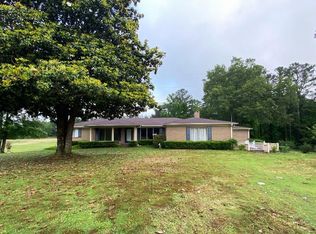 1433 Tombigbee Rd, Mantachie, MS 38855