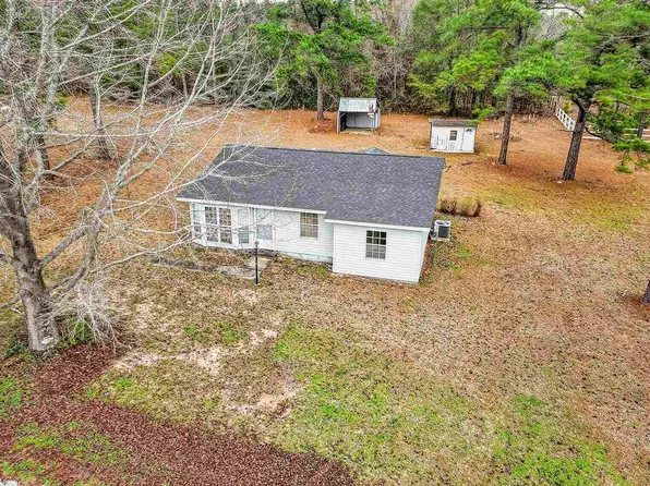 1950 Christian Home Dr, Walnut Hill, FL 32568