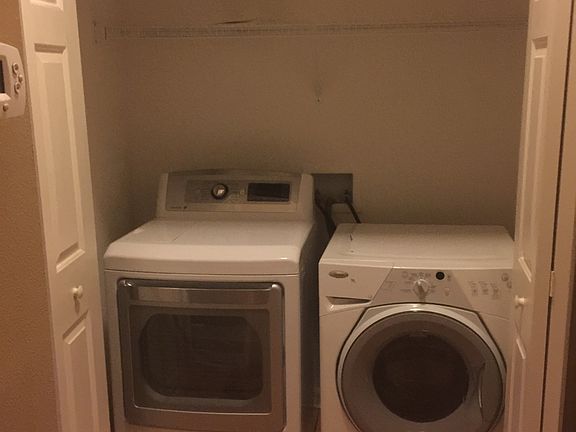 Washer&dryer included