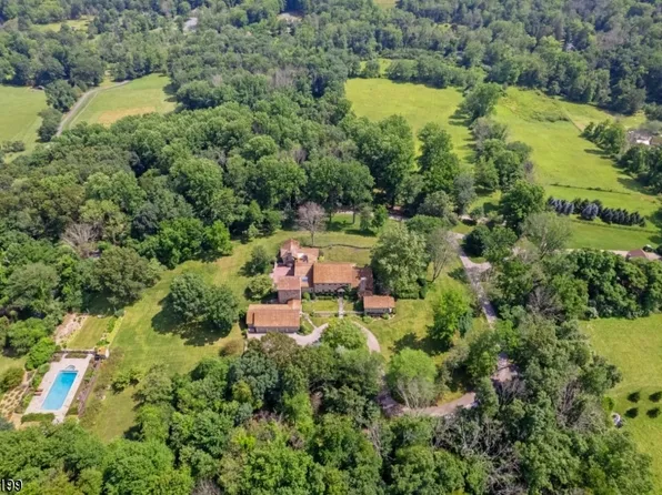 62 Philhower Rd, Tewksbury Twp., NJ 08833