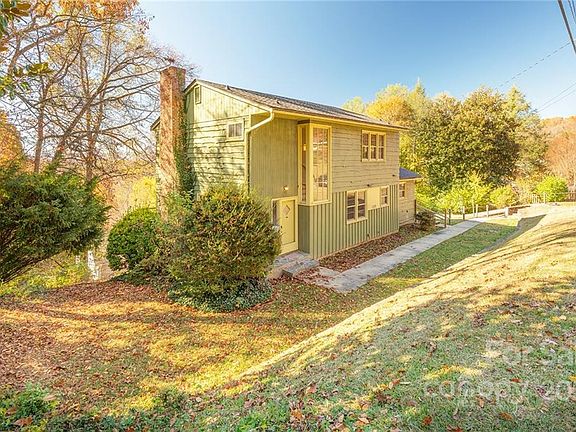 2nd image of 134 Lookout Dr