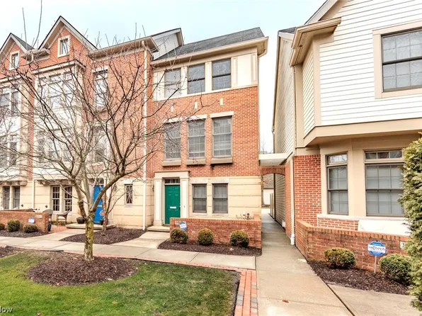 19942 Chagrin Blvd, Cleveland, OH 44122