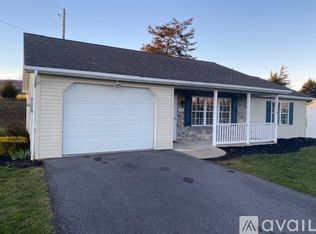 351 Village Blvd, Mifflintown, PA 17059