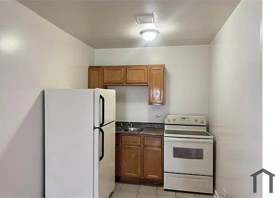 2 bed, $2,100 — Photo 2