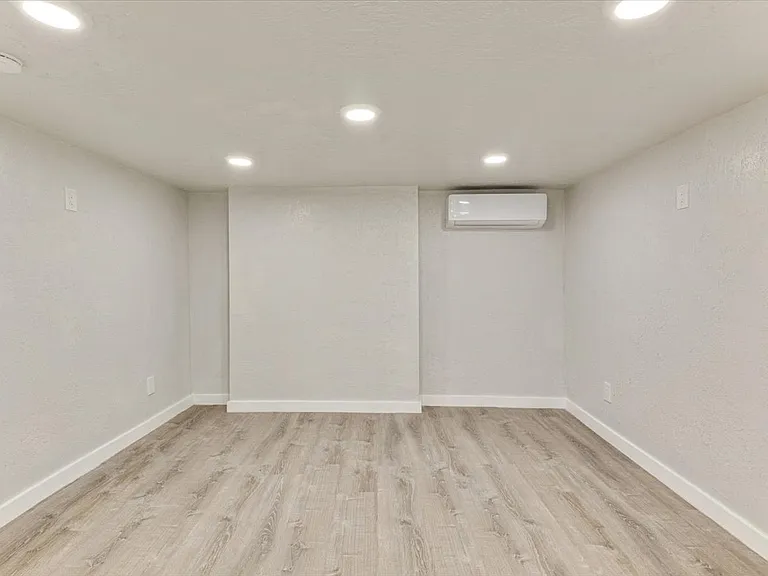 672 S 200 W #3 — Photo 8