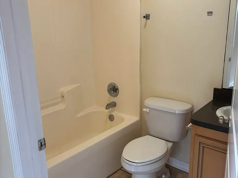 500 McKeithan St #121 — Photo 18