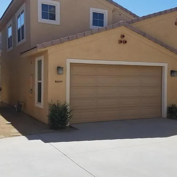 52430 Hawthorn Ct — Photo 2