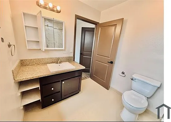 816 E 109th Pl — Photo 15