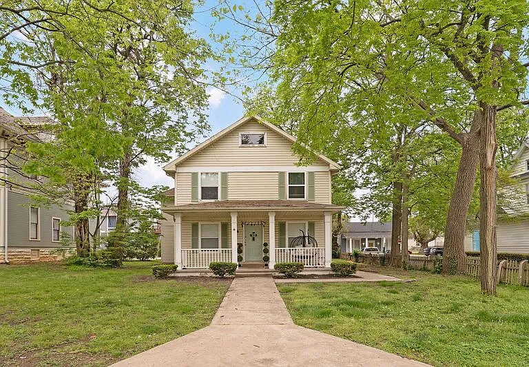 1138 E Walnut St #5 — Photo 12