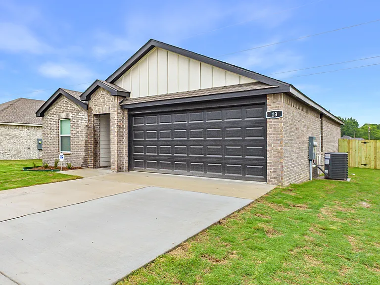 13 Vineyard Dr-3_05262026