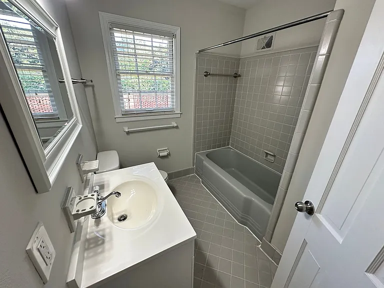 2518 Westfield Rd — Photo 9