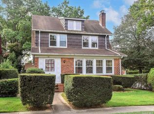80 Highland Ave, Port Washington, NY 11050
