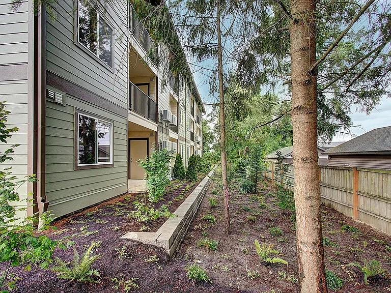 404 NE 117th Ave #104 — Photo 9
