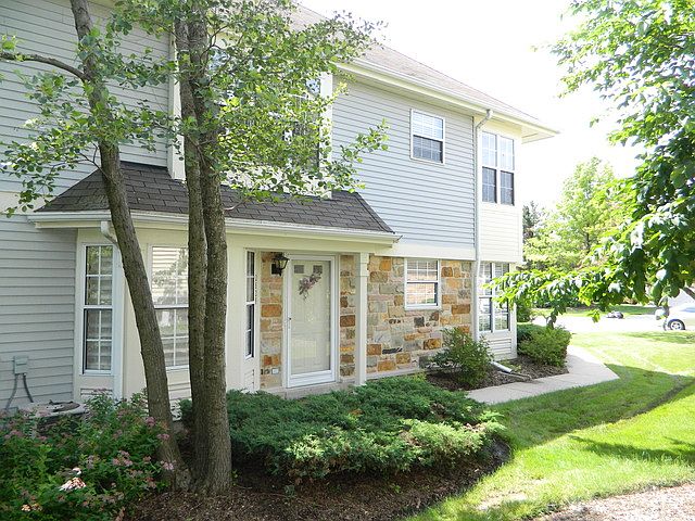 1st image of 2829 Belle Ln