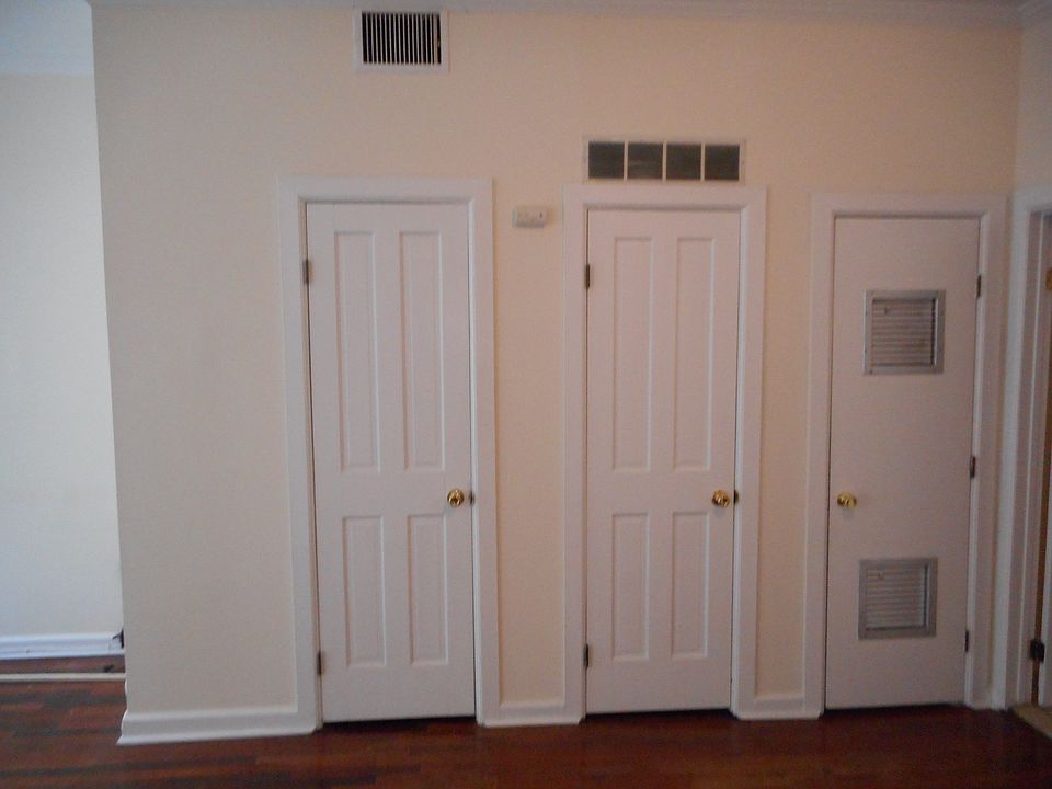 2nd image of 342 Montgomery St APT 1