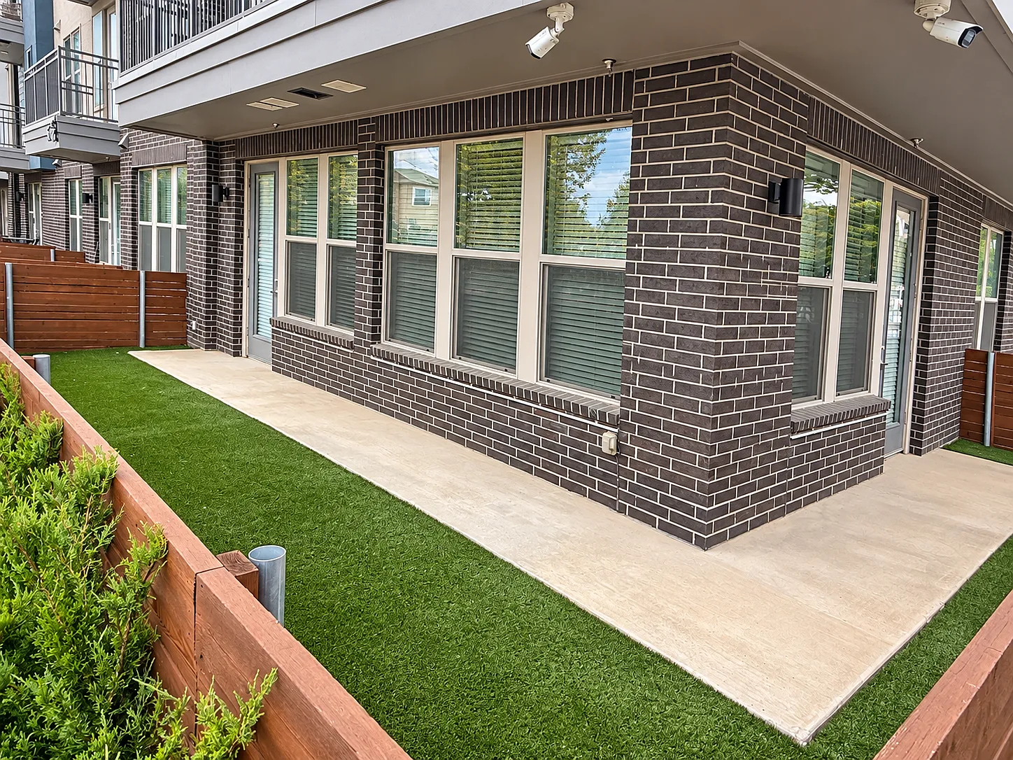 2 bed, 1116 sqft, $2,228 — Photo 1