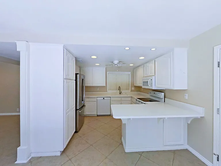 25152 Northrup Dr — Photo 5