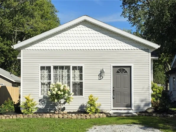 1445 Hubbard Rd, Madison, OH 44057