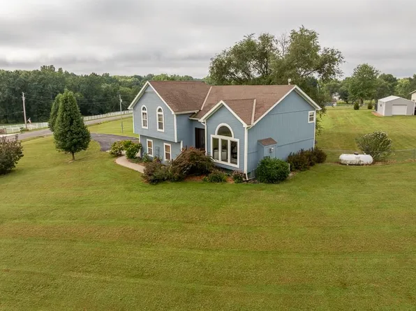 19704 Fightmaster Rd, Trimble, MO 64492