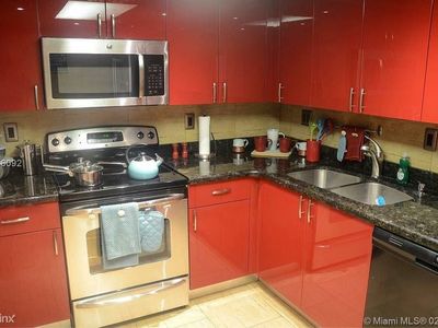 3300 NE 191st St APT 1103, Aventura, FL, 33180