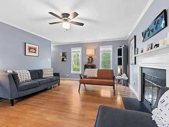 3rd image of 54 Newton Dr