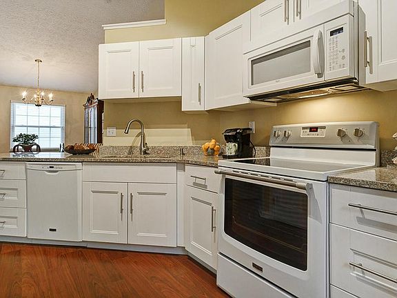 2nd image of 3863 Maidens Larne Dr