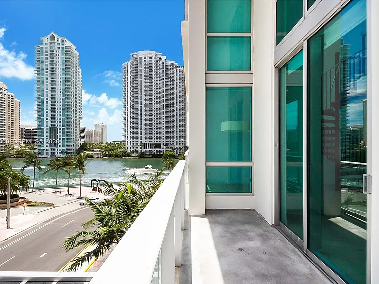 300 S Biscayne Blvd #L-428 — Photo 25