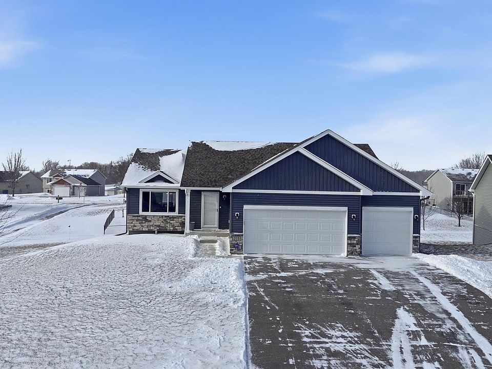 1st image of 515 Winkler Trl N