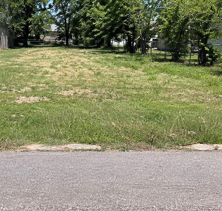 1st image of 634 Ivanhoe St Lot 14