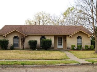 3813 Commonwealth Dr, Garland, TX 75043