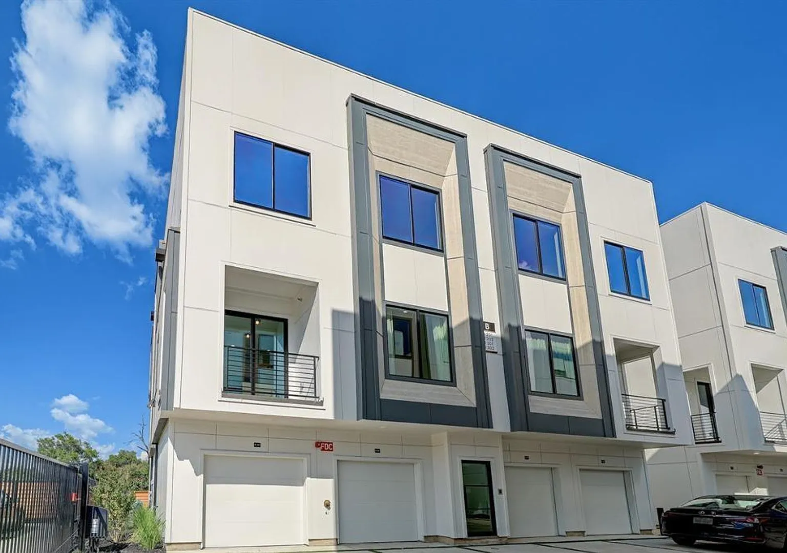 4722 Old Spanish Trl, Building B — Photo 1