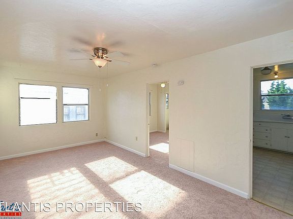 2nd image of 211 Capitola Ave APT 02