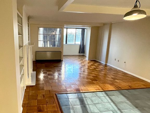3rd image of 2 Hawthorne Pl APT 9K