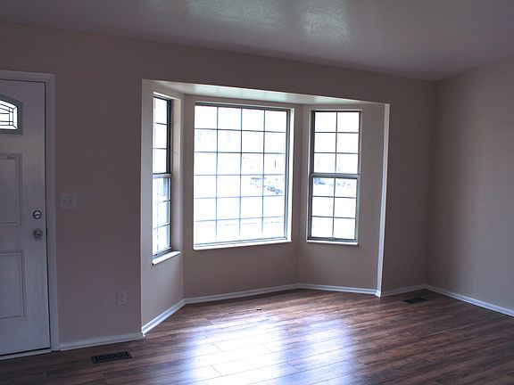 2nd image of 5206 S Autumn Wood Ln