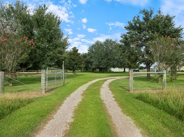 15610 Penick Rd, Waller, TX 77484