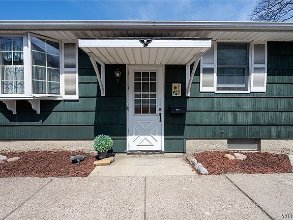 4th image of 153 Fremont Ave