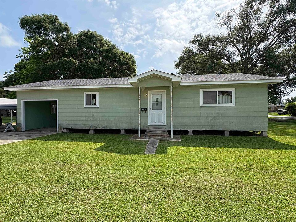 1st image of 402 Schriever St