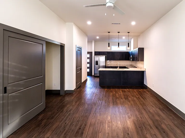 303 Park St #C — Photo 7