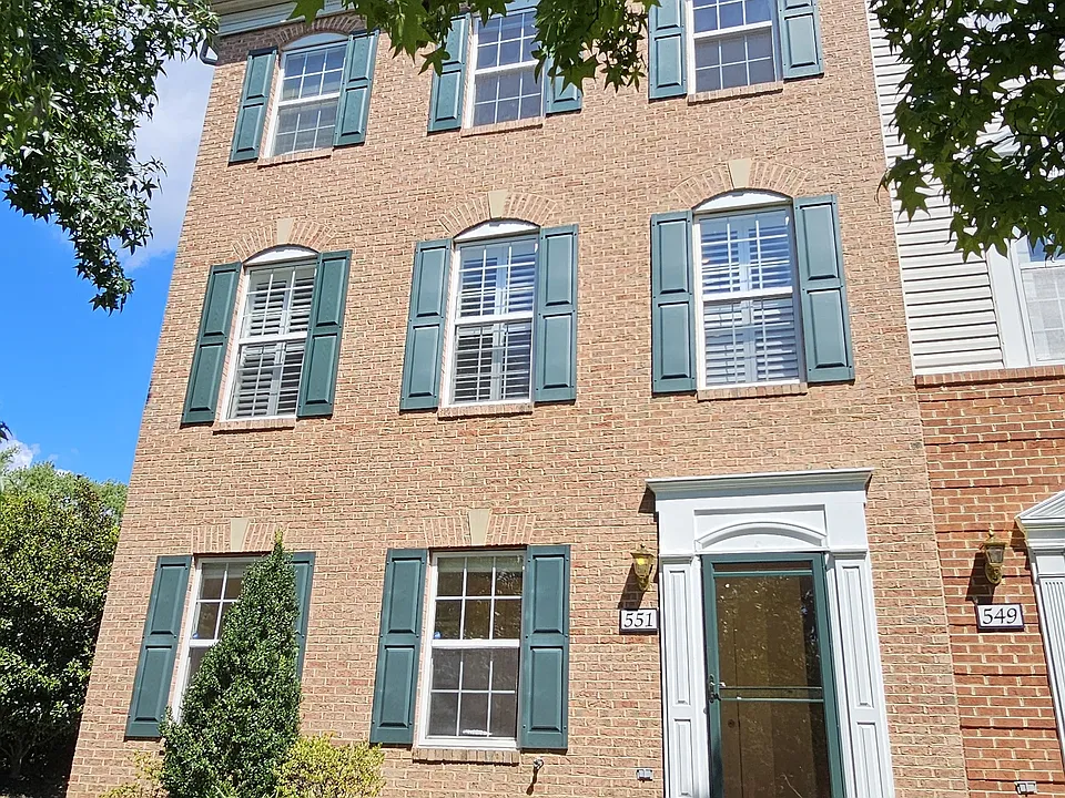 551 Ensemble Ct