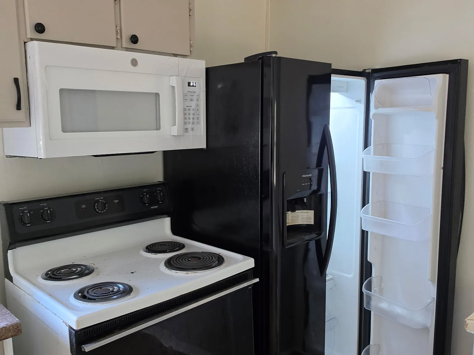 3 bed, $900 — Photo 3