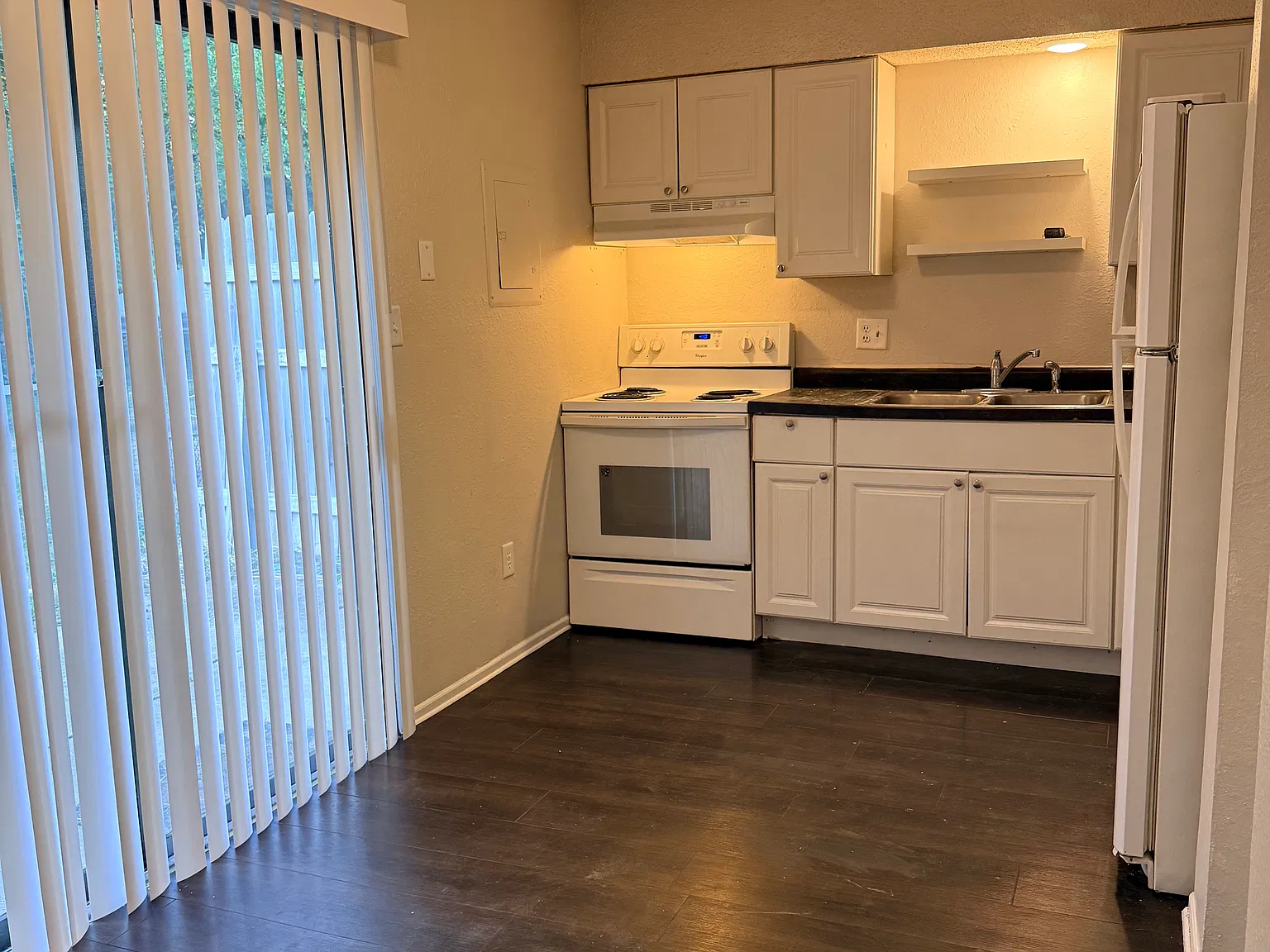2 bed, $1,295 — Photo 4