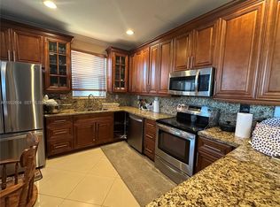 6541 SW 162nd Ct, Miami, FL 33193