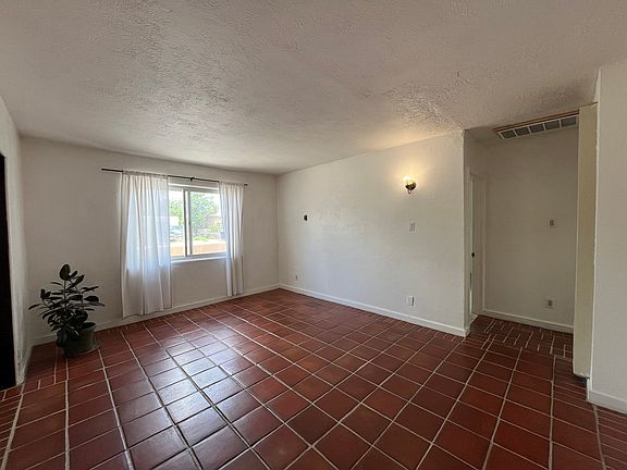 2nd image of 2645 Adams St NE #A