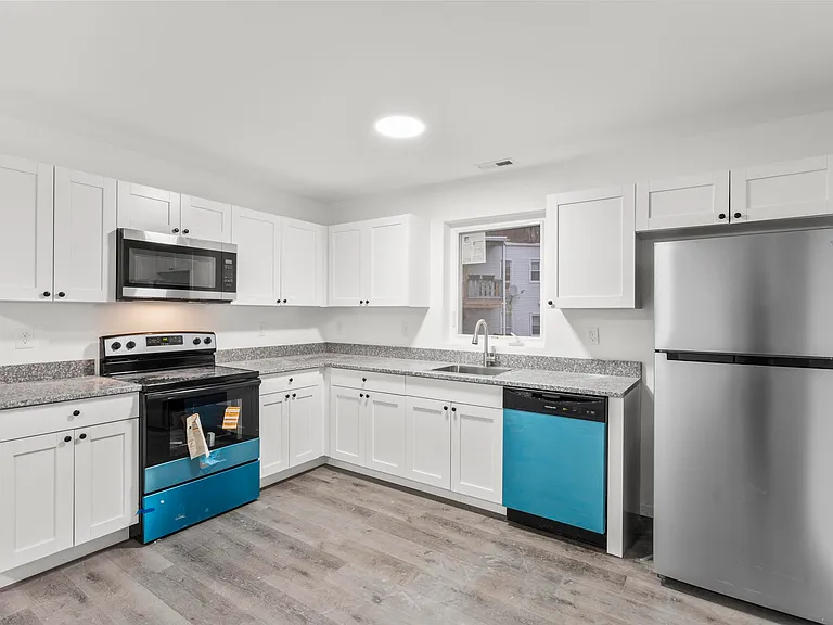 12 E Ferry St #3B — Photo 4