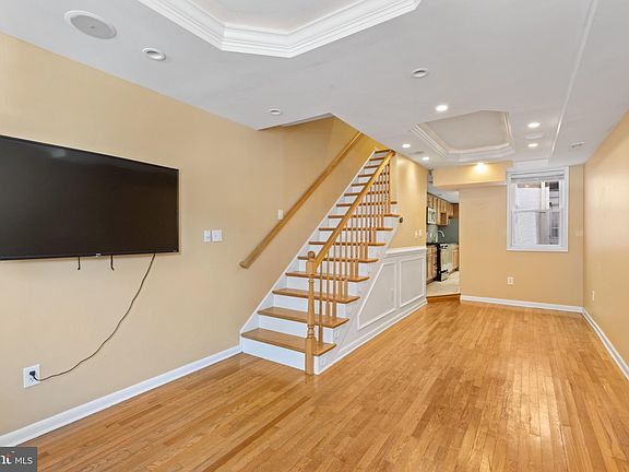 2nd image of 2204 Cambridge St