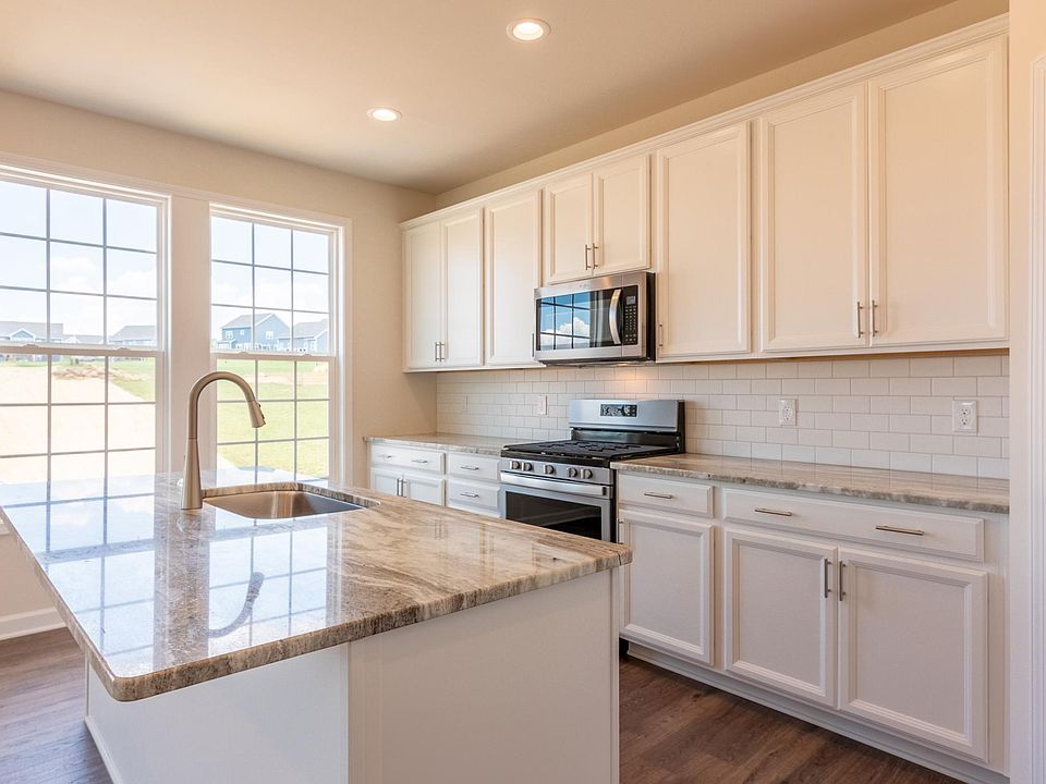 1st image of 99 Kinloch Dr