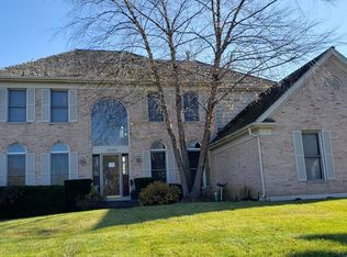 18066 W Pond Ridge Cir, Gurnee, IL 60031